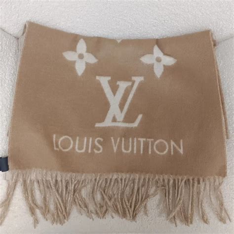 Louis Vuitton LV 女裝頸巾及披肩 .